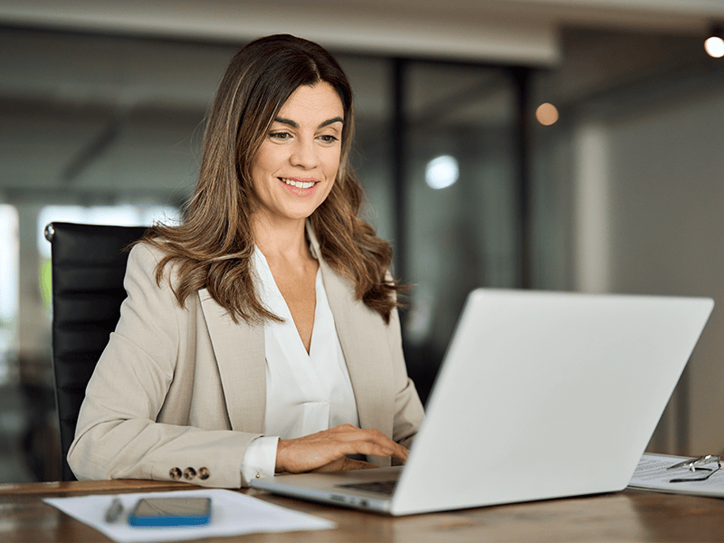 Woman-working-in-computer_639706239